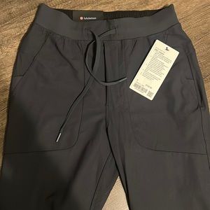 Lululemon ABC jogger size small, dark gray